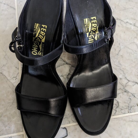 Salvador Ferragamo Black Leather heel Sandals Sz 10B Like new - Picture 3 of 13